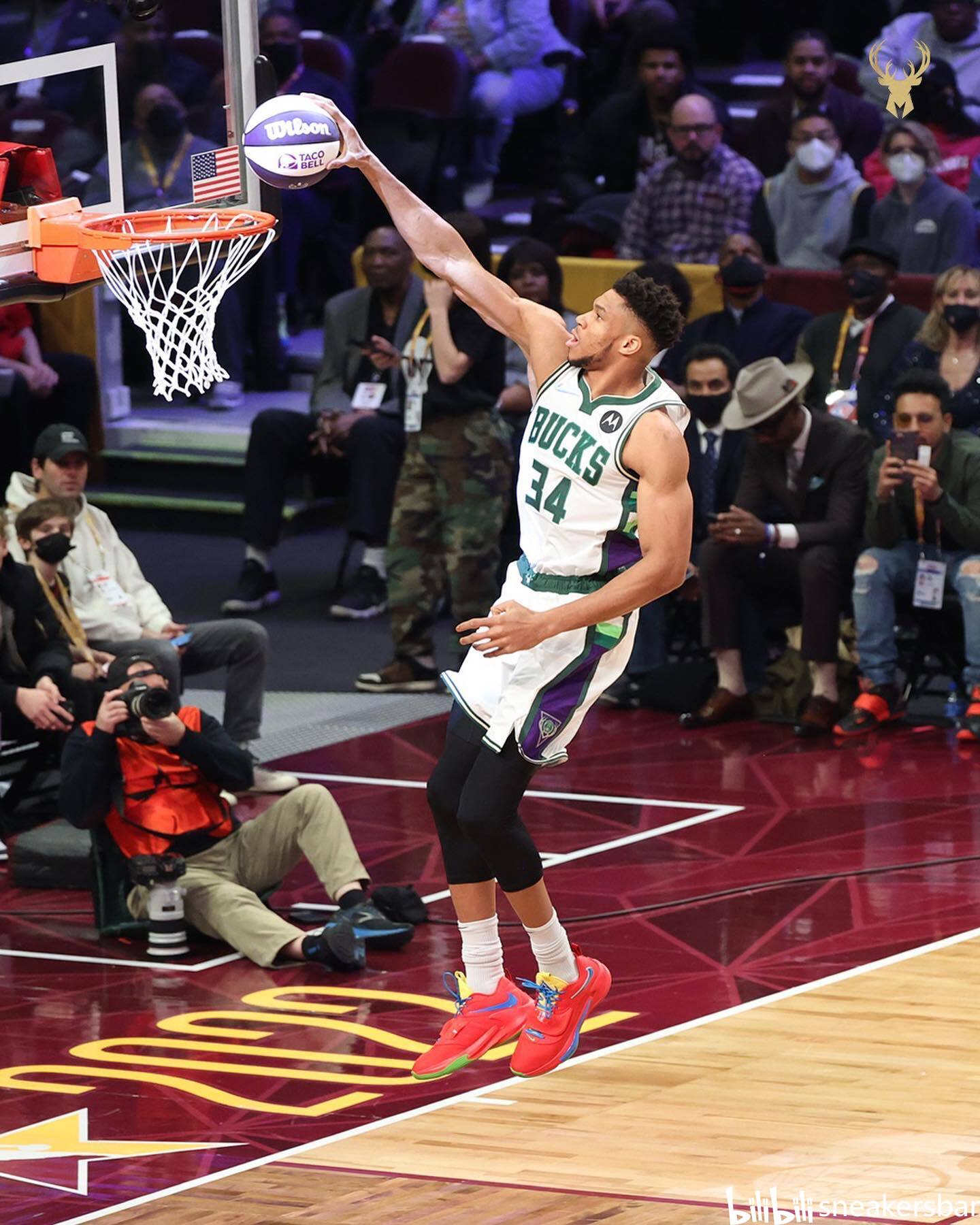 NBA背后的故事：30支球队带你领略篮球文化的魅力